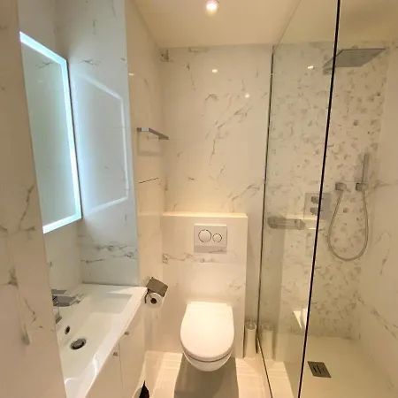 캐널 스튜디오 - 가레 드 레스트 파리