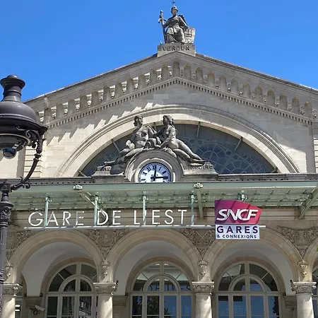 Canal - Gare De L'est Parigi