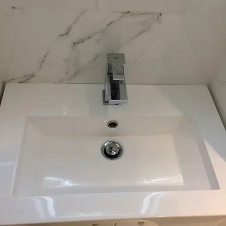 캐널 스튜디오 - 가레 드 레스트 파리